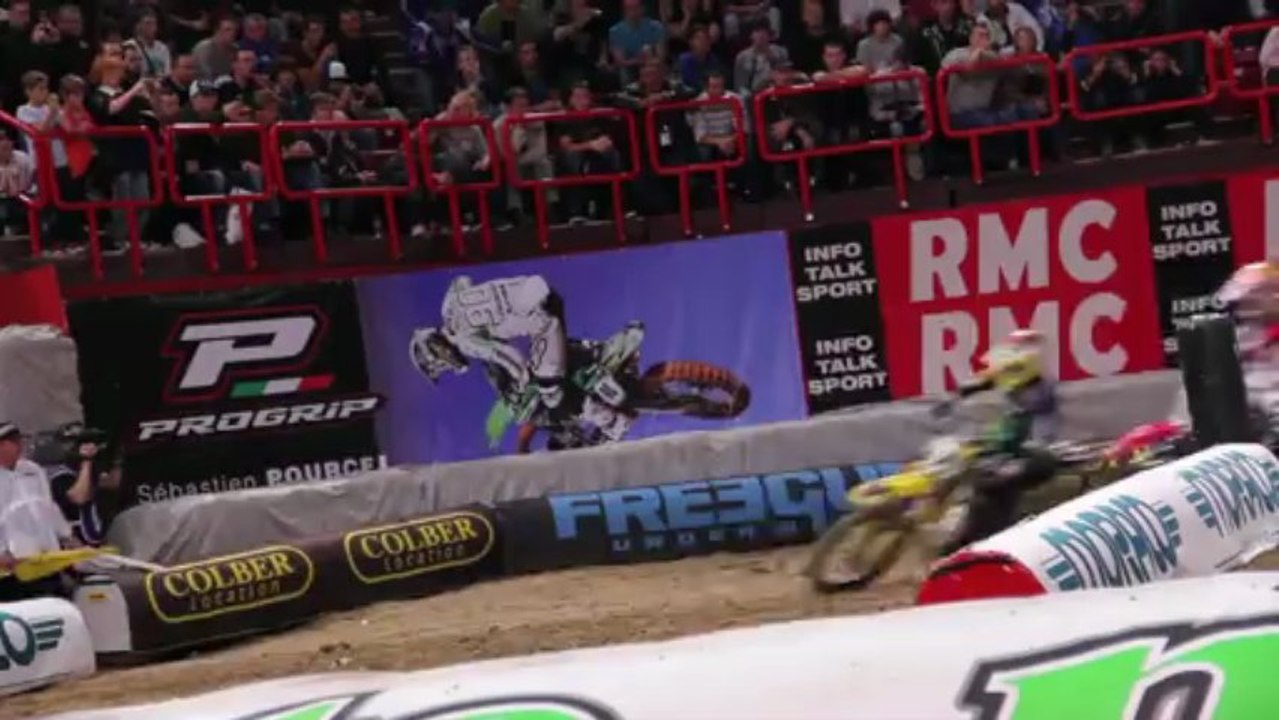 Diaporama et vidéo : les freestylers mettent le feu à Bercy !