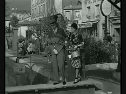 Hôtel du Nord ( extrait avec réplique mythique - une gueule d'atmospère )