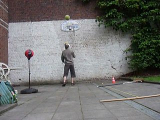 GPCSS le meilleur fait un panier en lance balle!!