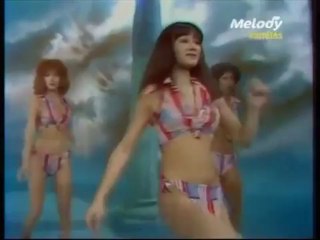 - groupe BANZAI ( les clodettes  )- ""  VIVA AMERICA !!  ""