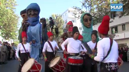 عرض موسيقي لأزلاي بزوغ الفجر بأحد شوارع أكدال بالرباط