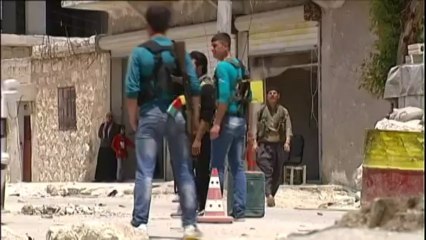 Syrie : la guerre des tireurs d'élites à Alep, ville martyre
