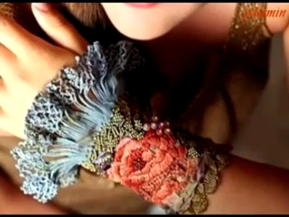 Demet Sağıroğlu - Hiç Özlemedinmi Beni