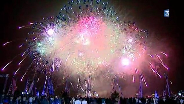 Intégrale Feu d'Artifice à Bordeaux - Fête du Fleuve 2013 - Solitaire du Figaro