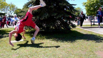 Un cosplayer en mode QWOP- ENORME