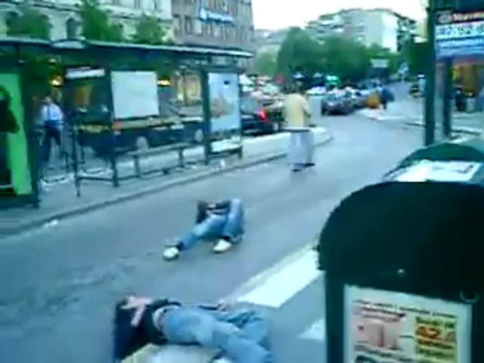 Жидовские планы - цветные избивают белых в Стокгольм