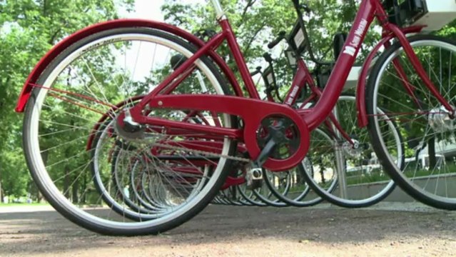 Russian capital launches bike-sharing service