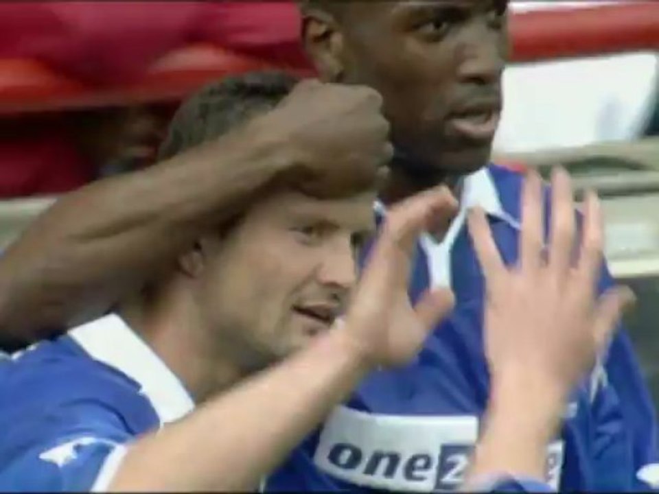 7. Radzinski v Arsenal