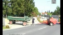 Traktor verliert 2. (!) Anhänger | SEQUENZSCHNITT STRASSE