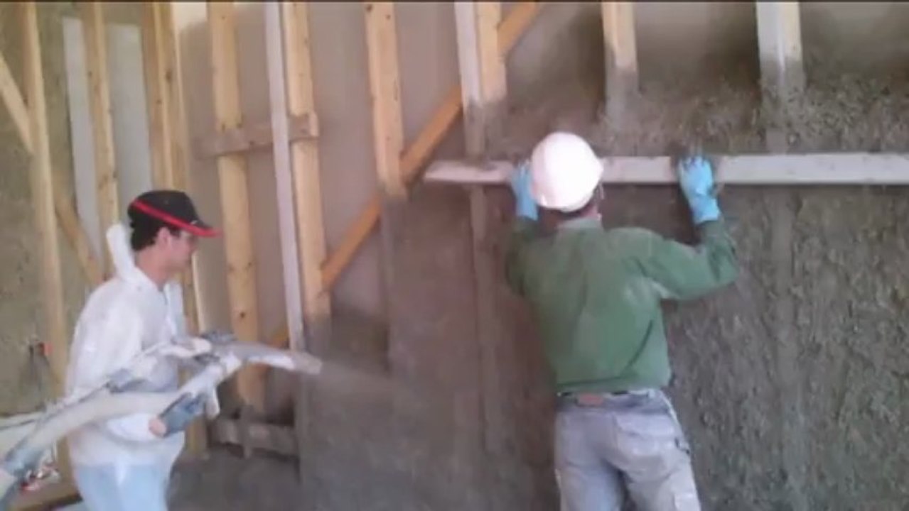 HABitation ECOlogique. mono mur en béton Chaux Chanvre, projeté mécaniquement