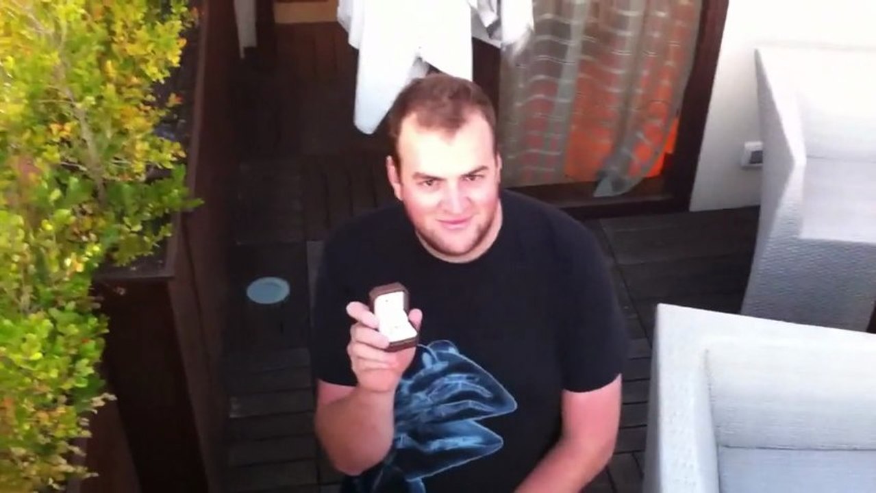 Will you marry me?? Oh MY GOD .. Awesome reaction!