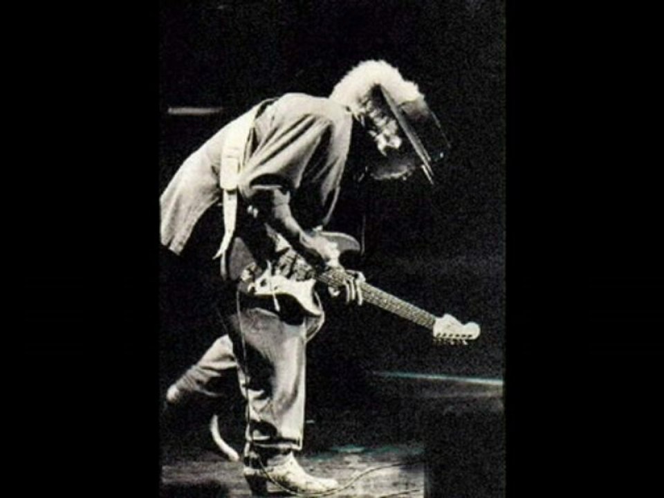 Stevie Ray Vaughan-Walking The Dog (1973)
