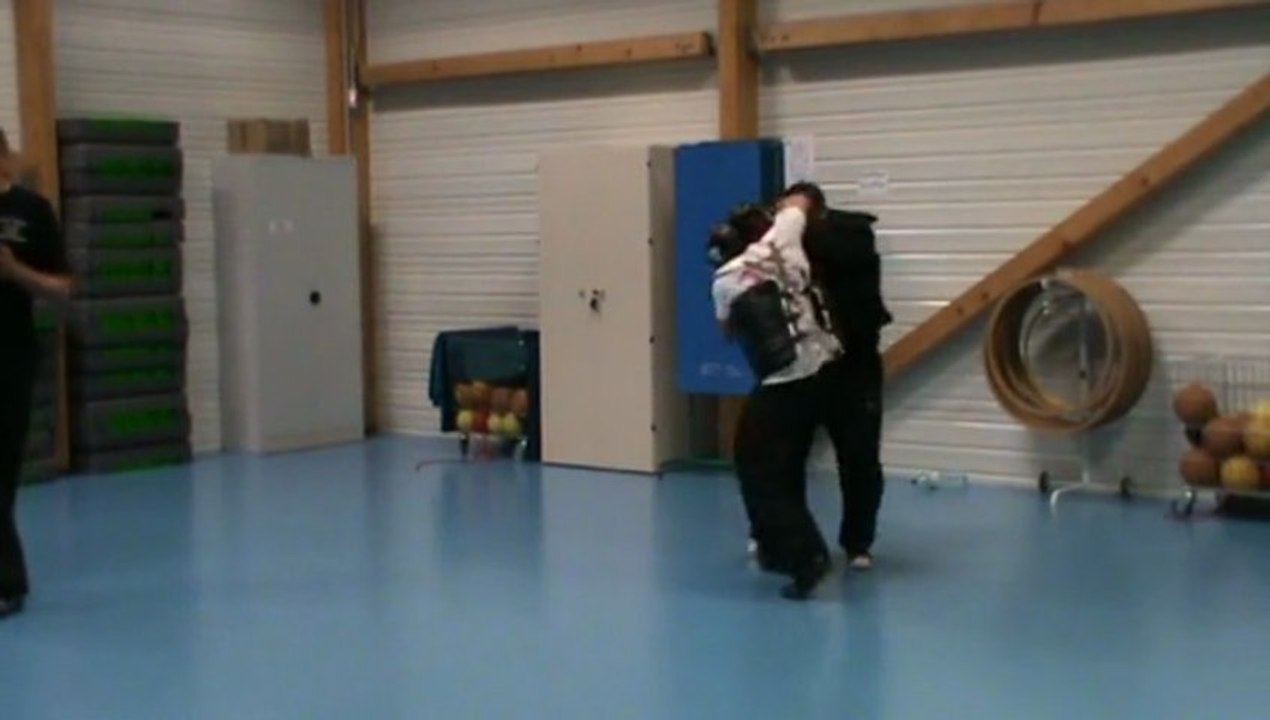 Combat de Krav Maga (3ème) après l'entraînement. Rosny-sous-bois. 1 contre 1 et ensuite 1 contre 3 agresseurs.