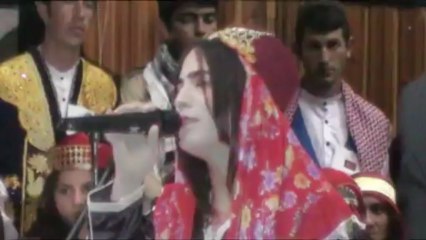 Asuman Yavuz Yüz gülen yüz korosundan