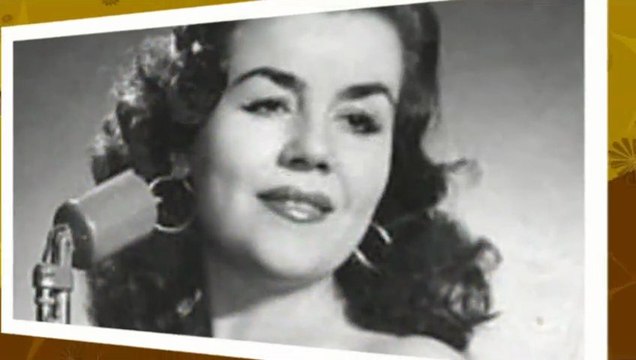 Hamiyet Yüceses ♪♪♪ Gördüm Seni Bir Gün Yeni Açmış Güle Döndüm