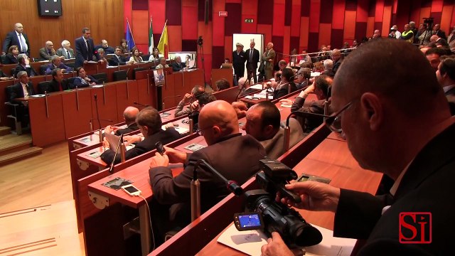 Napoli - De Magistris: Non pensavo di dover governare senza soldi (01.06.13)