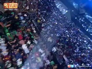 #VijayAwards #SRK @iamsrk perform "googl googl"