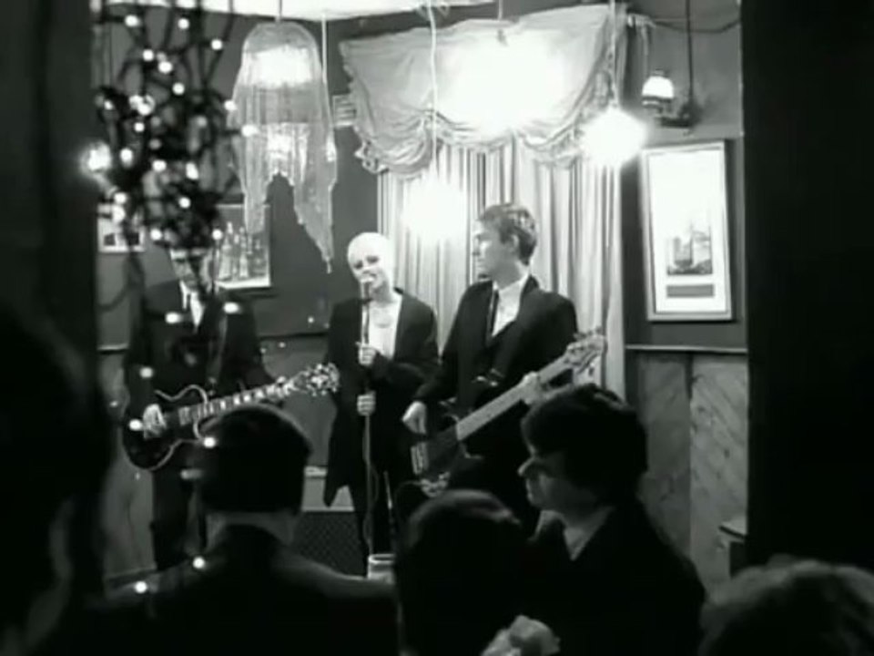 The Cranberries - Ode To My Family