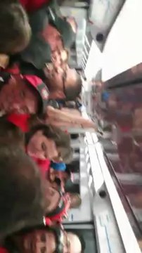 Avant-match entre supporters Castrais et Toulonnais dans le RER pour la finale du Top14