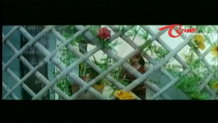 Bachelors Feets To Impress Beautiful Girl