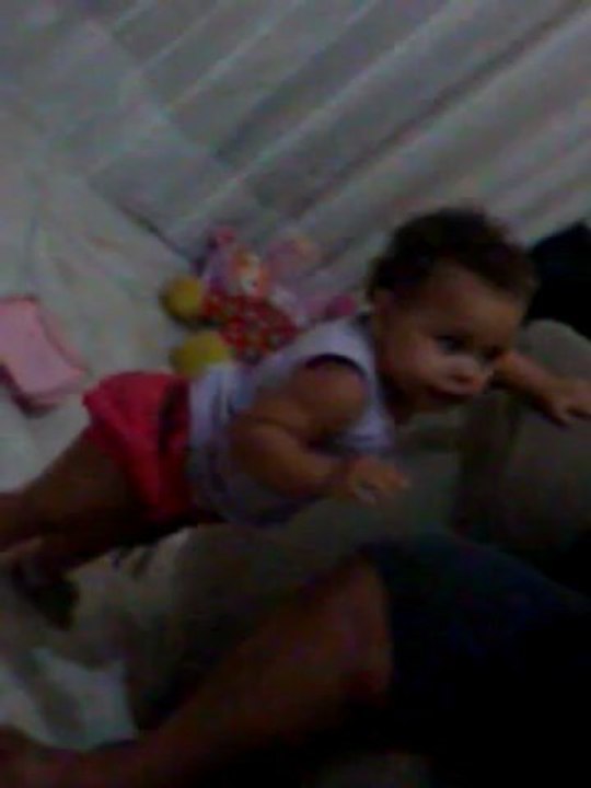 Meu bebê andando :c