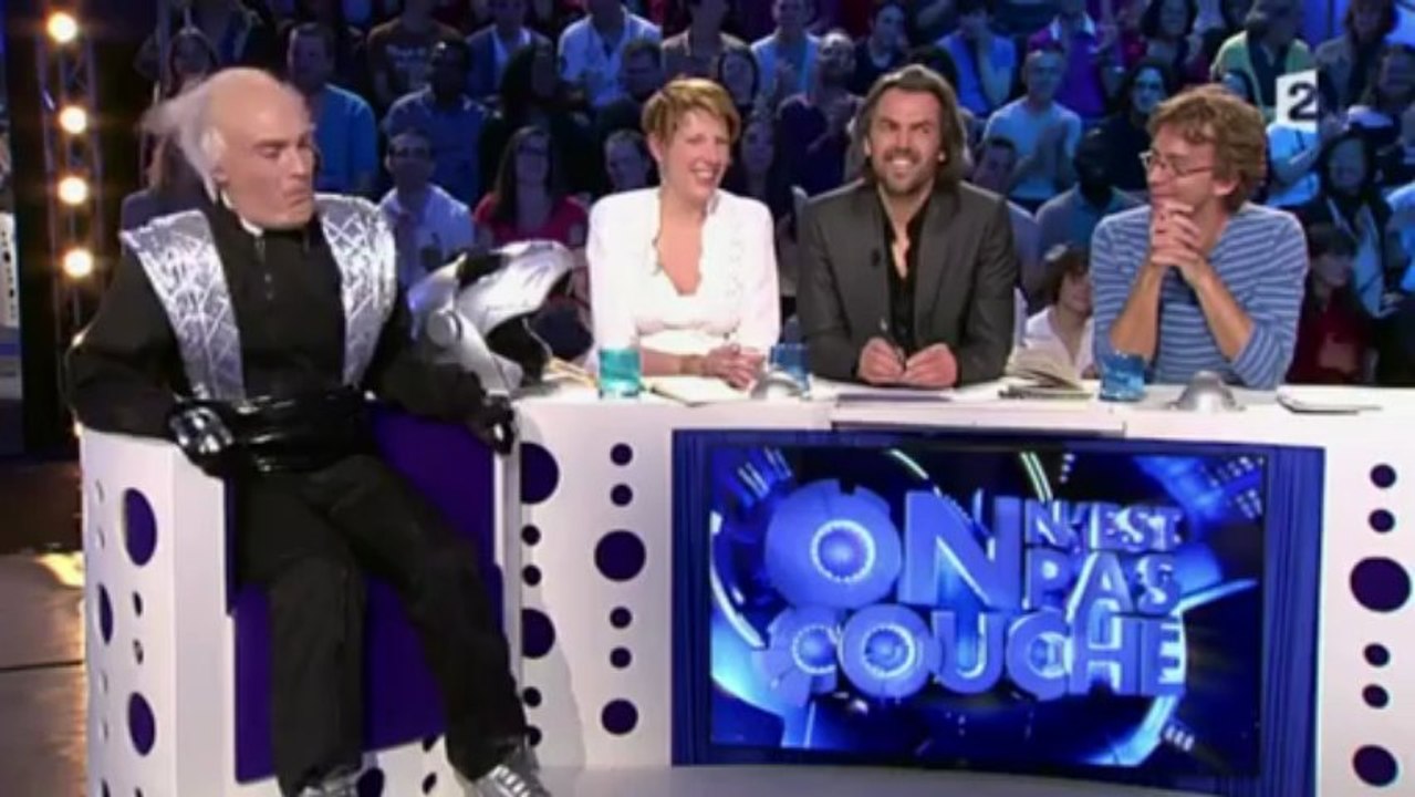 Jonathan Lambert parodie Daft Punk dans ONPC diffusé le (1er 06 2013)