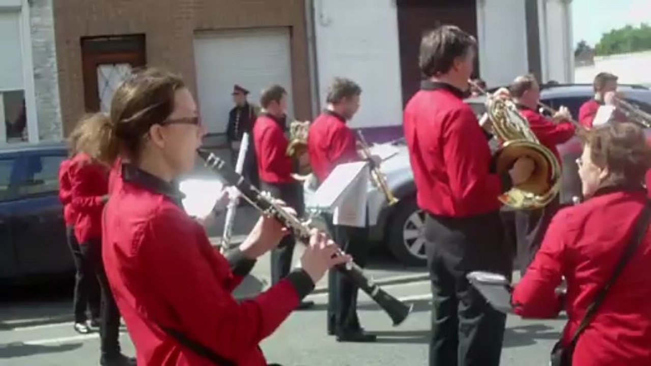 parade des géants hazebrouck en vidéo lady gaga