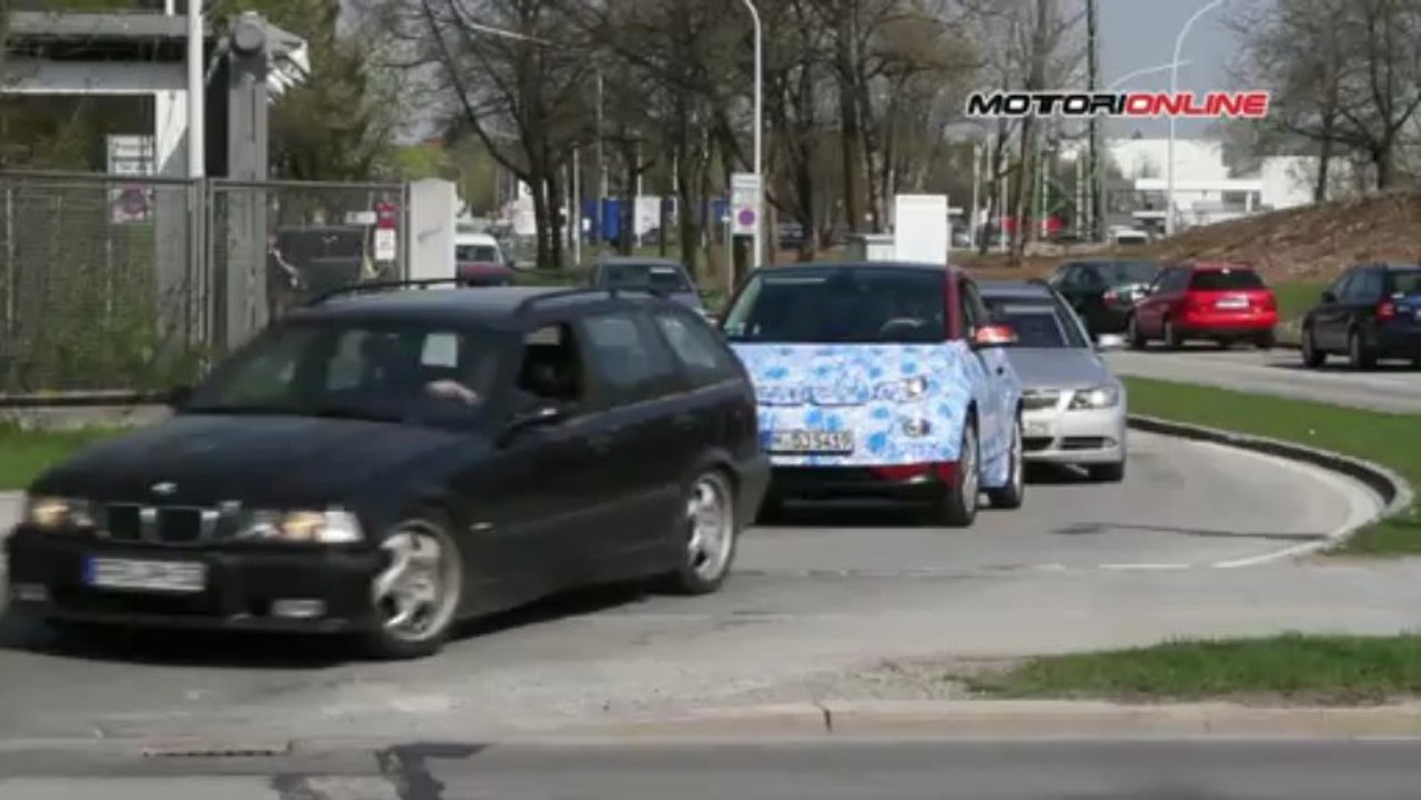 BMW i3, prototipo filmato a Monaco con il tetto in bella vista