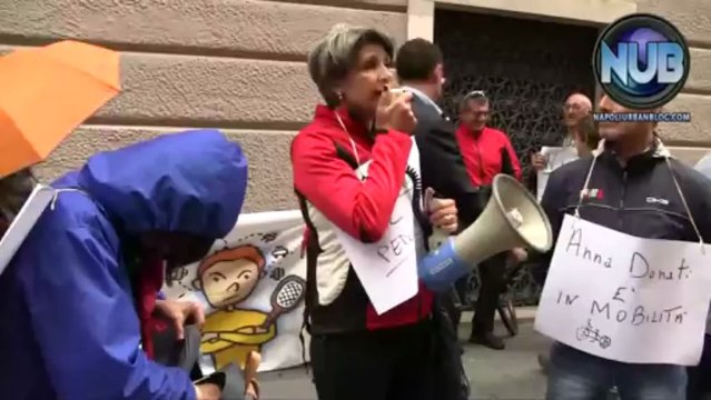 La Donati è in mobilità , presidio per la mobilità sostenibile a Napoli