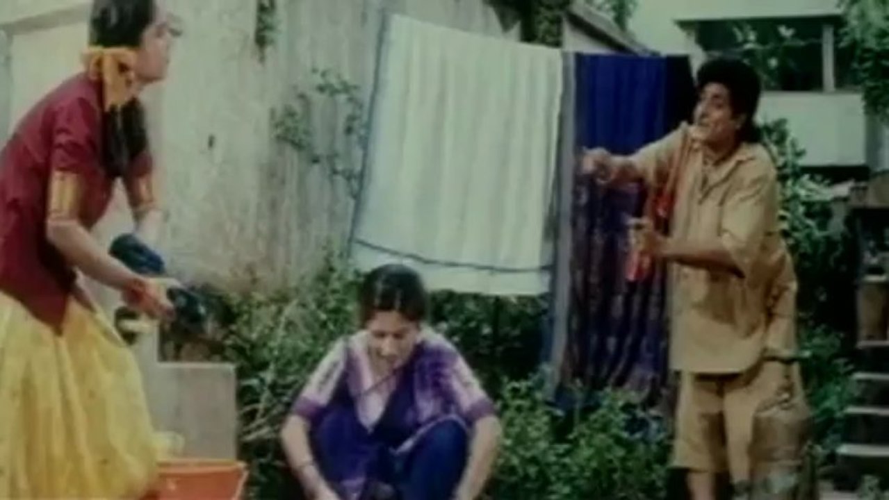 Hilarious Scene Between Ali - Kovai Sarala