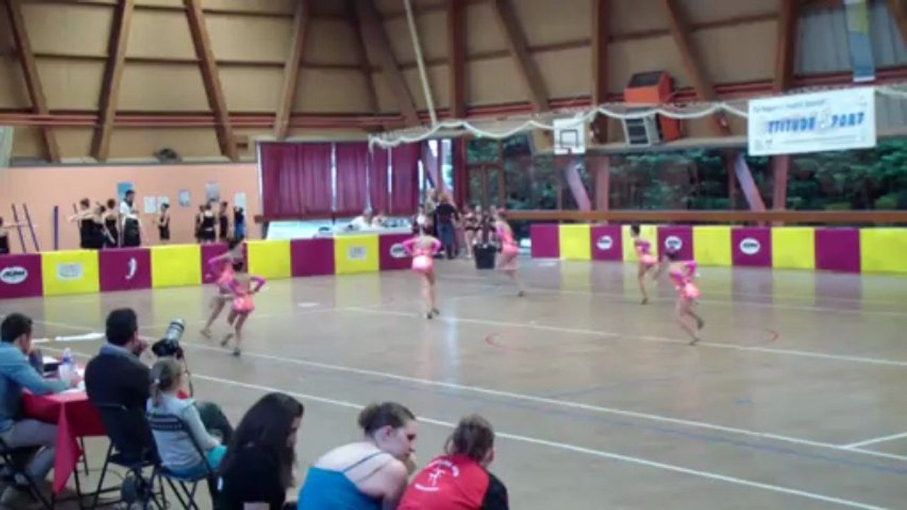 TWIRLING BATON PLAN DE GRASSE : Equipe cadette N2