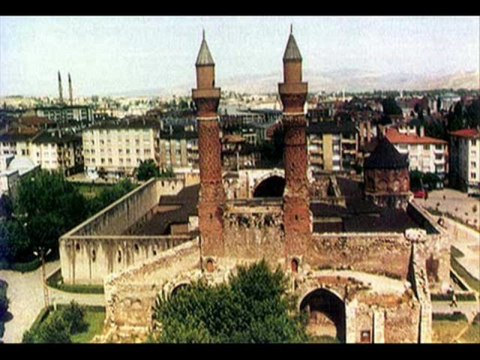 seslimdeyiz.com*sen sivası seyret yarbende seni