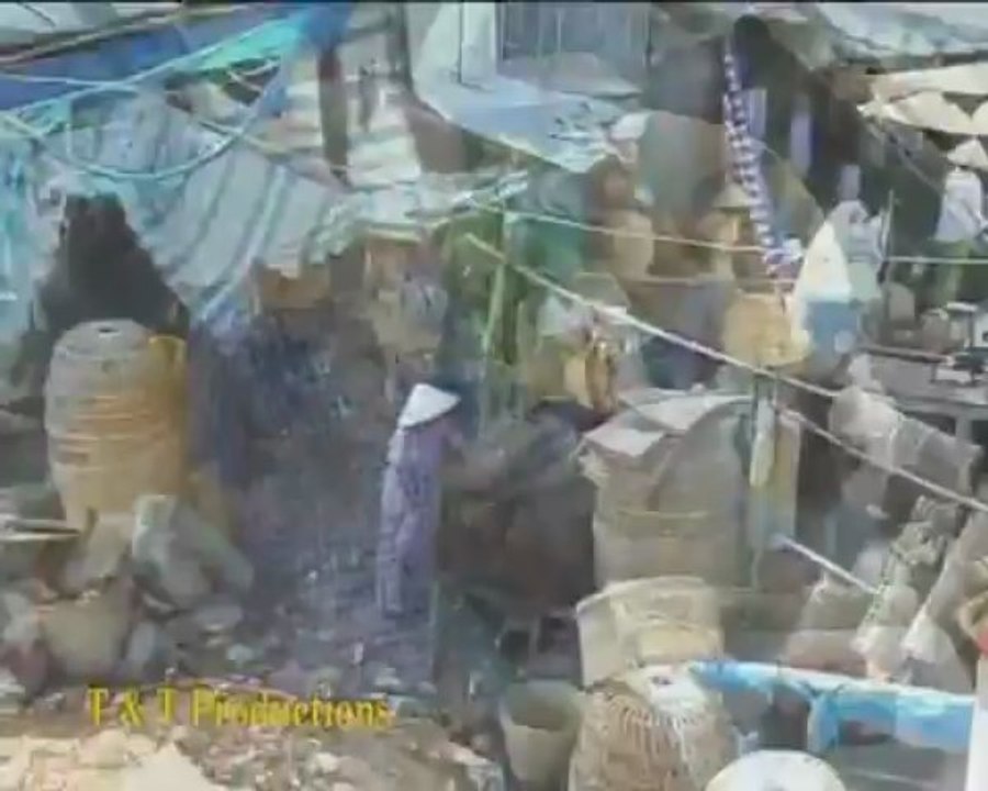 Tình Ta Ly Qua Cầu - Cẩm Ly (Ăn Chơi Miền Đất Công Tử Bạc Liêu)