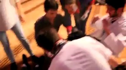 polis-cami-avlusuna-biber-gazi-atti