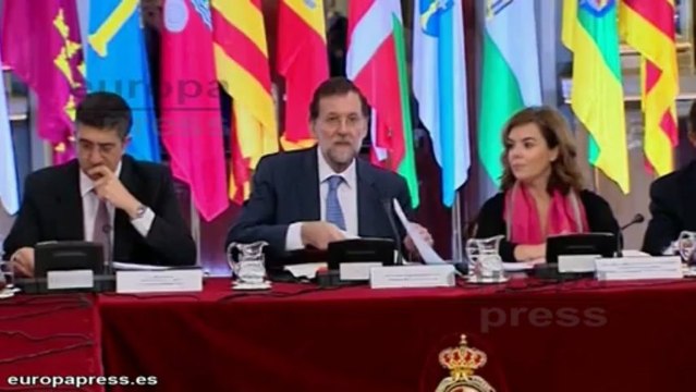 Sáenz de Santamaría gana más poder en el Gobierno