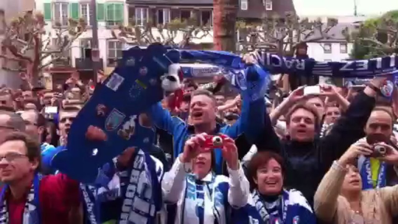 Foot : Strasbourg fête la montée du Racing en National place Broglie 2
