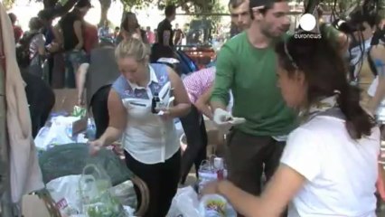 La violencia cesa y los manifestantes en Estambul...