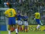 Mítico livre de Roberto Carlos contra França completa 16 anos