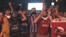 Futbol taraftarları Gezi Parkı için birleşti