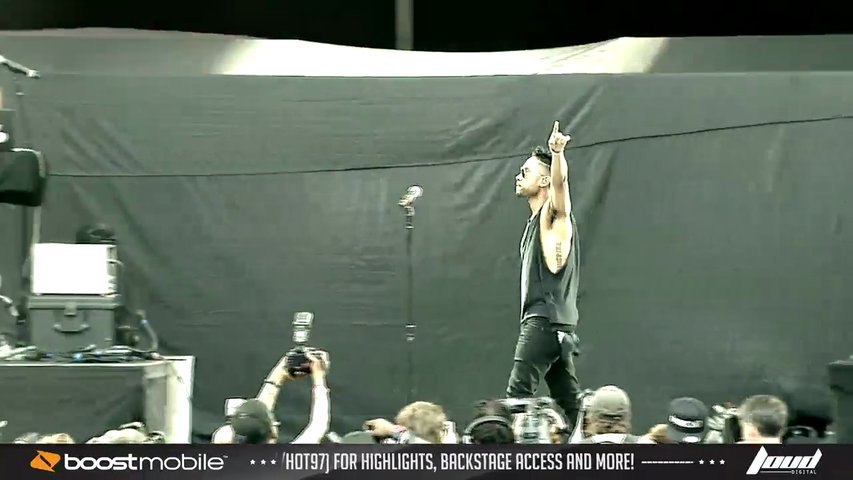 Miguel sings live on SSXX stage