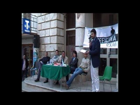 Un anno dopo, incontro tra cittadini e amministrazione comunale. VIDEO 2/3