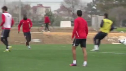 Jesusu Navas zagra w City