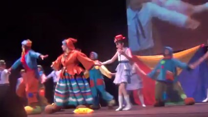 Танец карнавал