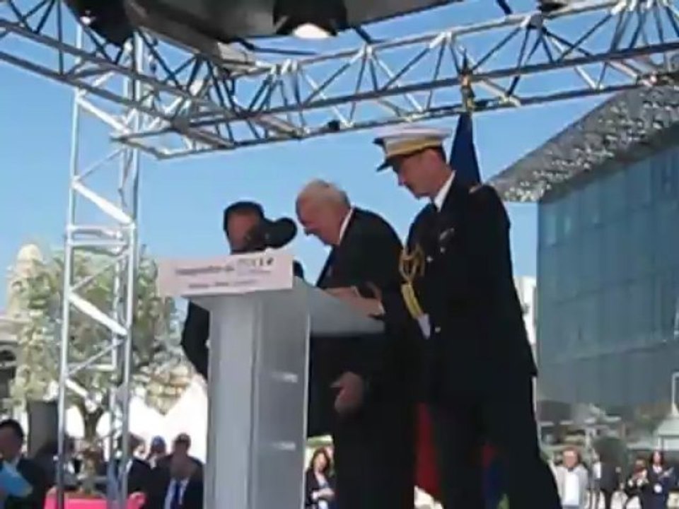 jean claude Gaudin souhaite la bienvenue au président