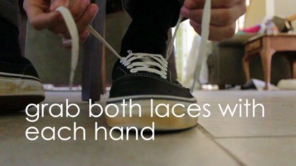 Step-by-Step Shoe Tying Guide 👟