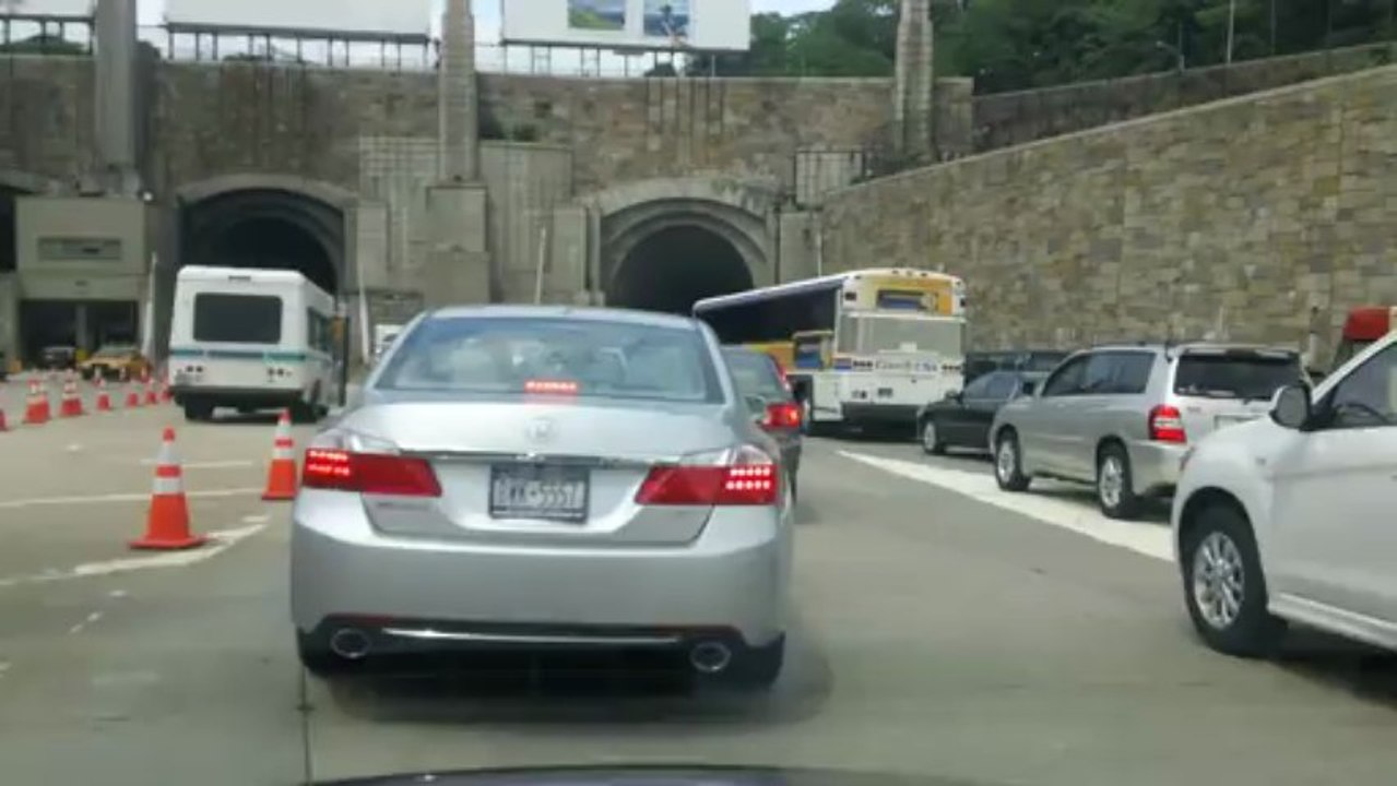Towards Manhattan / I495 EAST via Lincoln Tunnel