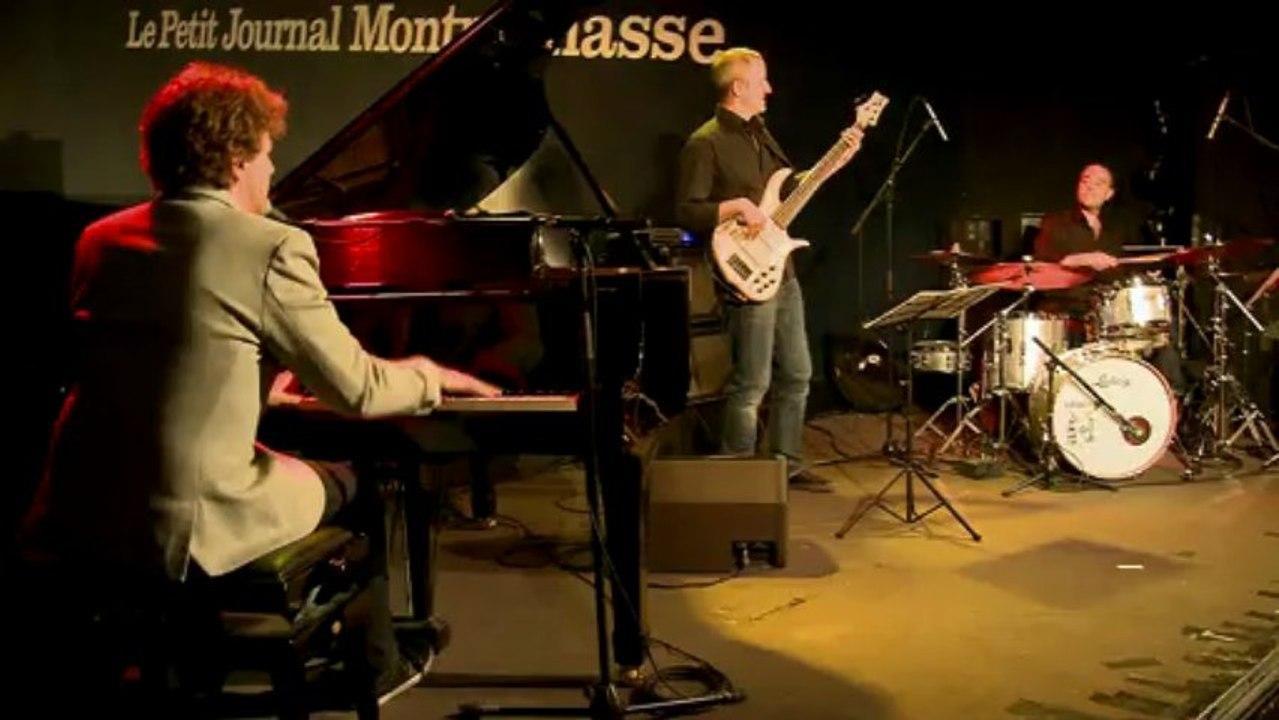 Deldongo Acoustic Trio - Prochaine Reconversion - Live