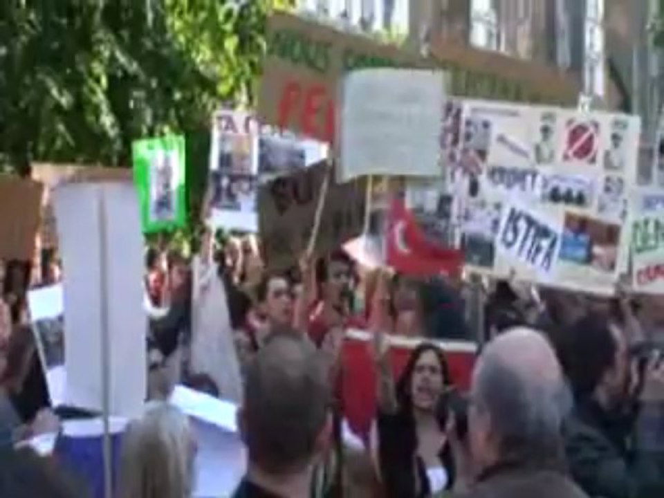 RASSEMBLEMENT A PARIS CONTRE ERDOGAN