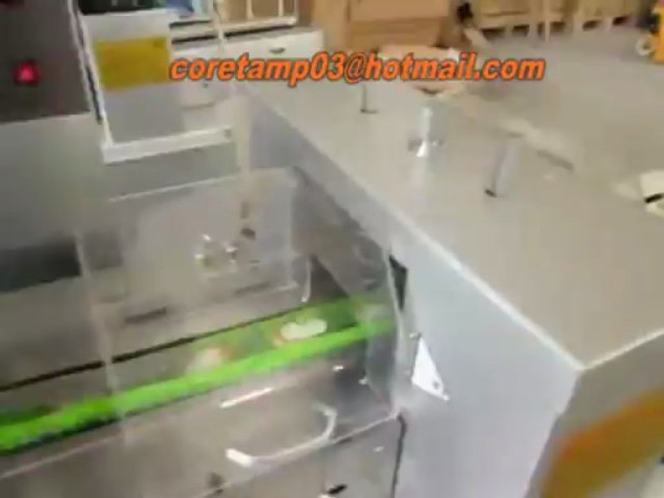 Automatic snack packaging machine