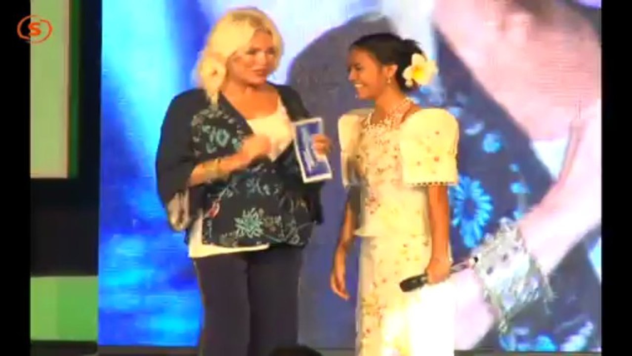 AJDA PEKKAN DÜET BODRUM 11.Türkçe Olimpiyatı